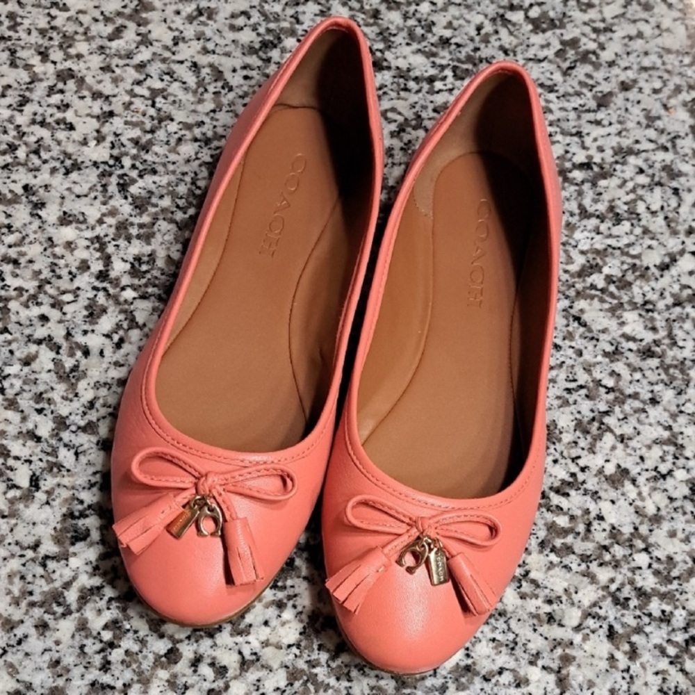 Coach Benni Ballet NEW Flats 8 Coral Pink Leather with Bow and Tassel Detail